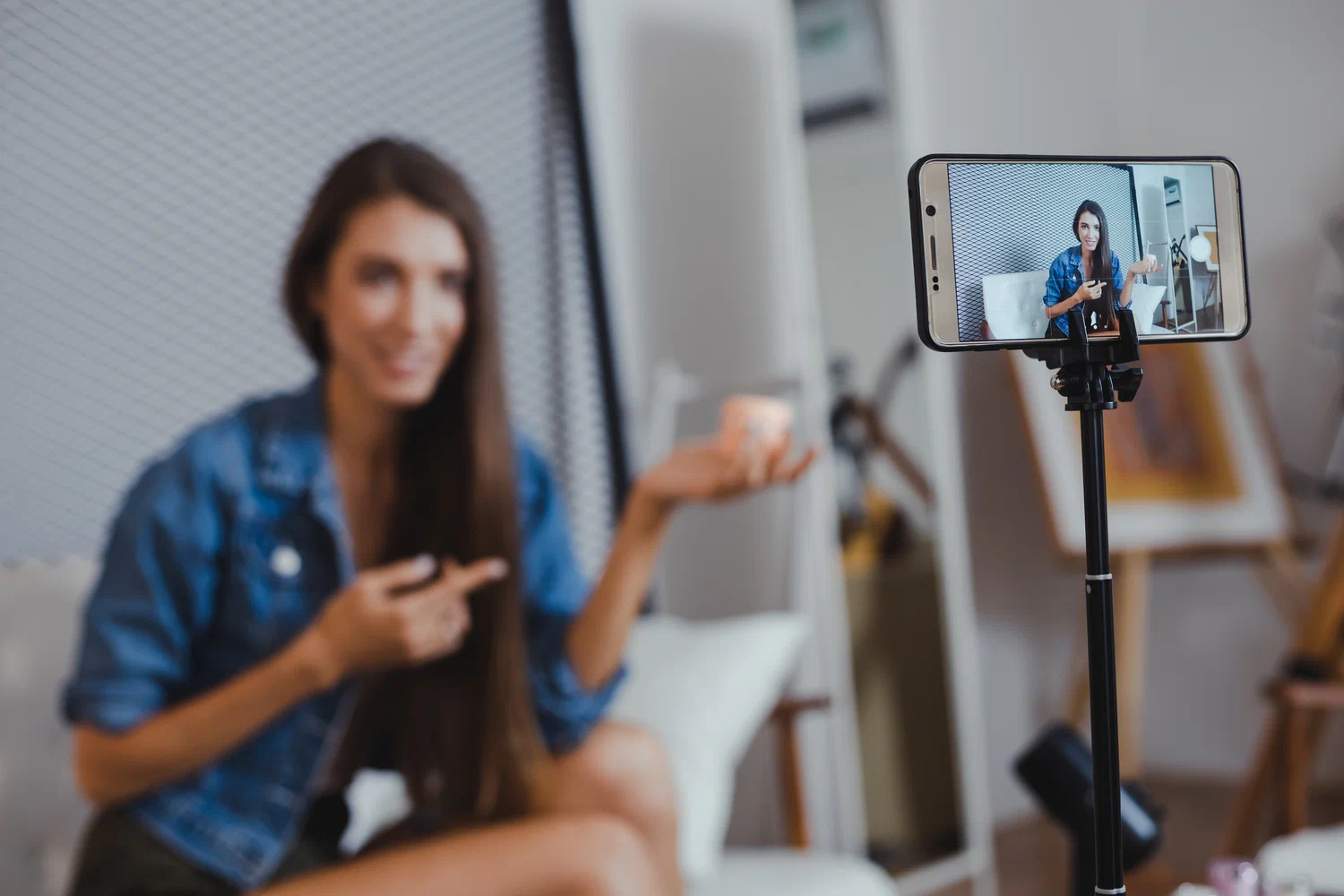 Canlı Yayın (Live) Akımları: Influencer’lar ve Markalar İçin Gerçek Zamanlı Etkileşim